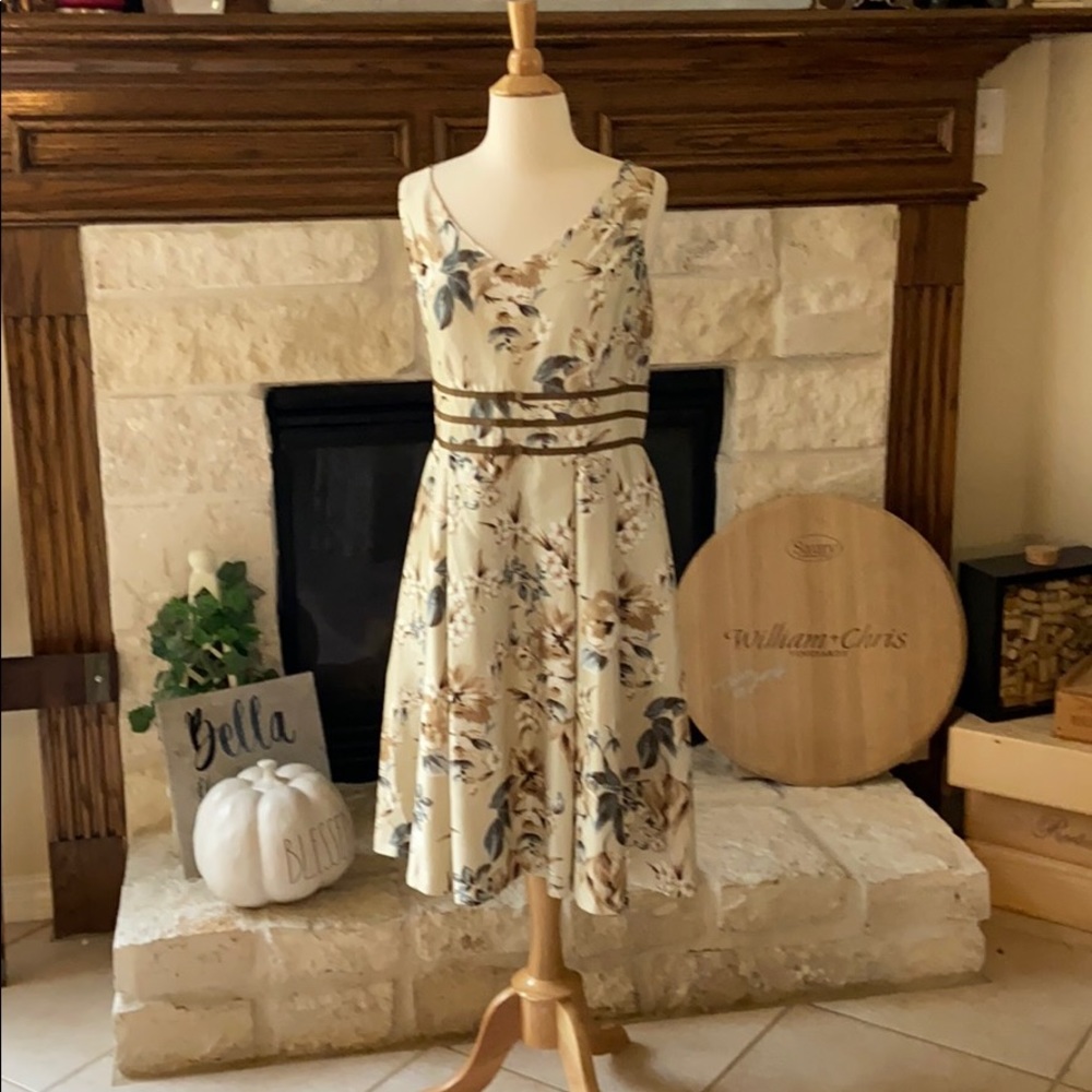 Scarlett brand sz 14 party dress  polyester